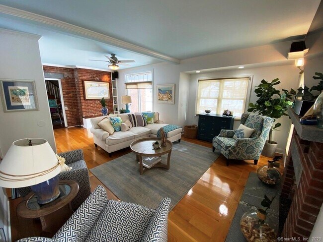 Building Photo - 27 Brightwater Rd