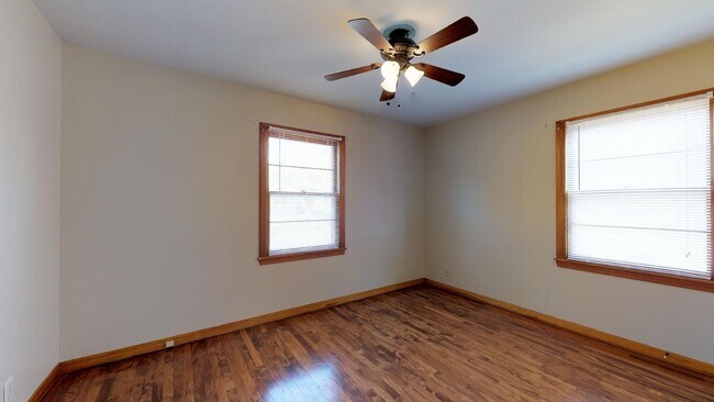 Building Photo - 3 Bedroom, 3 Bathroom House