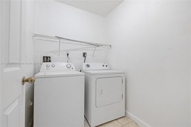 Building Photo - 2912 NW 55th Ave