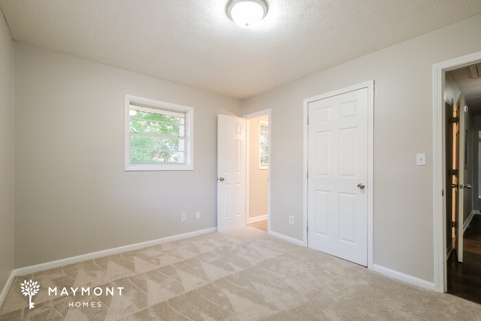 Building Photo - 1358 Stoneham Ct
