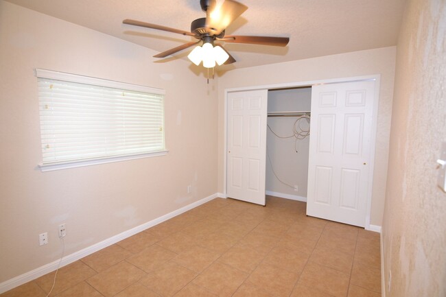 Building Photo - Bedroom 2 Bath Home in Desirable NW Bridge...