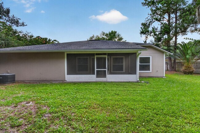 Building Photo - Middleburg Home with Office Space