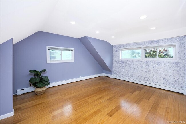 Building Photo - 201 Sprucewood Dr