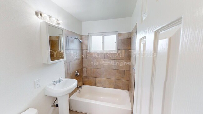 Building Photo - 6023 Severin Dr