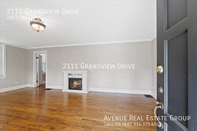 Building Photo - 2111 Grandview Dr