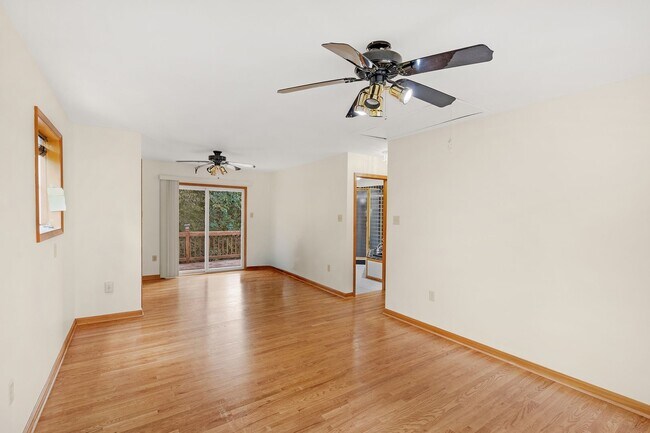 Building Photo - 505 4th