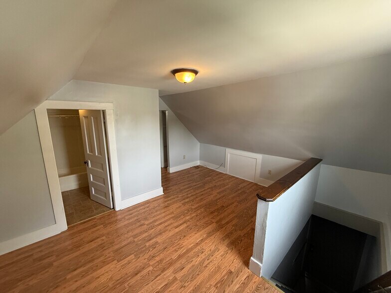Building Photo - 88 Roxbury St
