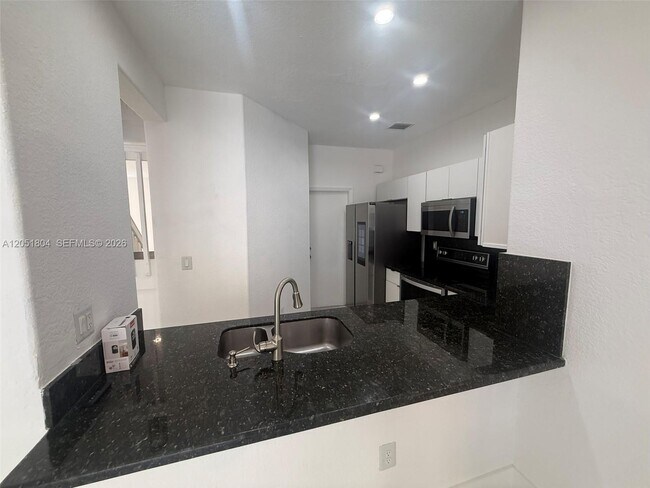 Building Photo - 3873 SW 171st Terrace