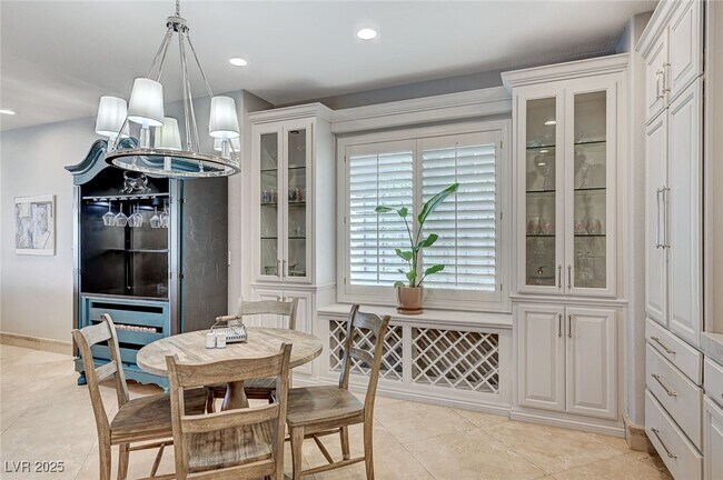 Building Photo - 10249 Wisteria Hills Ct