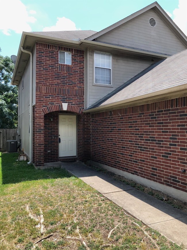 Building Photo - 9709 Sugar Hill Dr