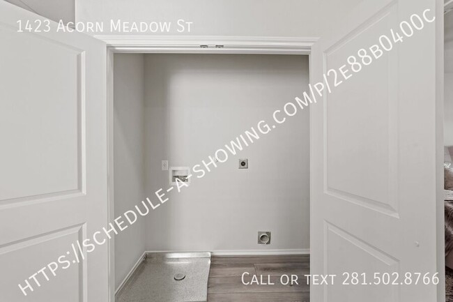 Building Photo - 1423 Acorn Meadow St