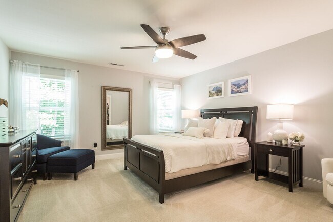 Building Photo - Spacious, Stylish & Move-In Ready! 3BR End Unit Townhome in Durham