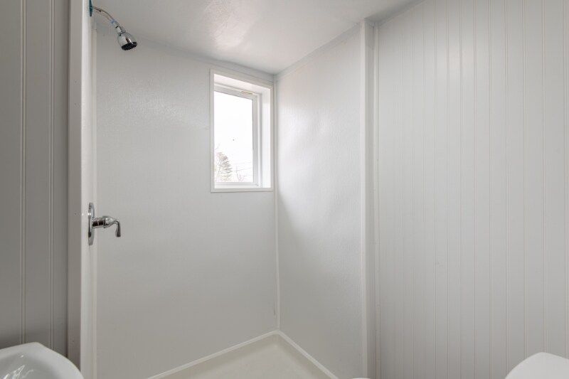 Building Photo - 601 Riverview Dr