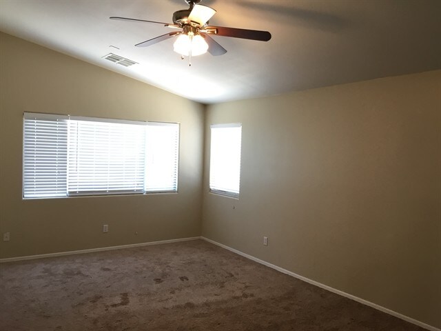 Building Photo - 6208 S 52nd Dr