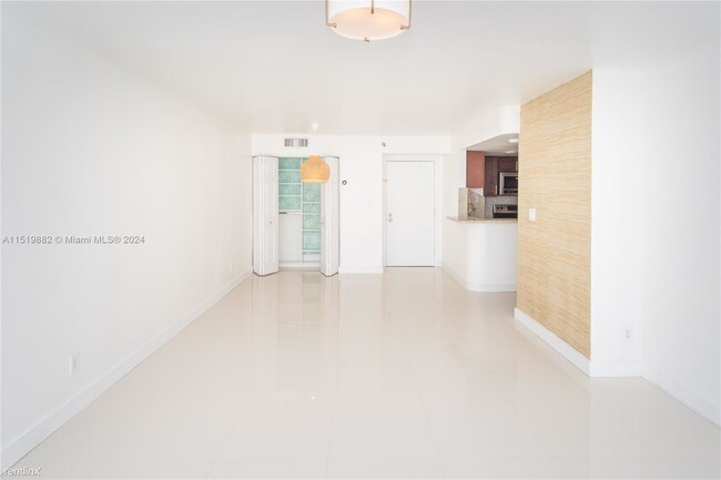 Building Photo - 1 br, 1 bath Condo - 770 Claughton Island ...