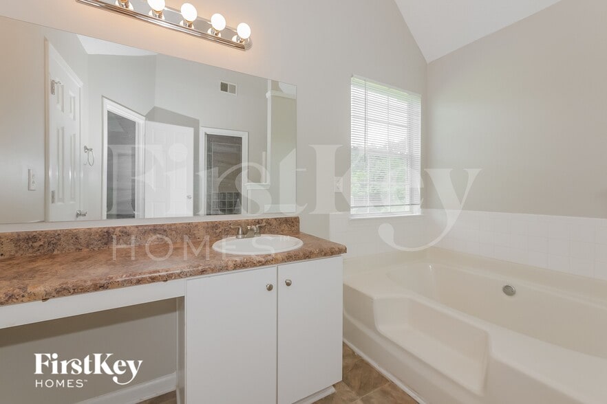 Building Photo - 1265 Pebble Beach Ln