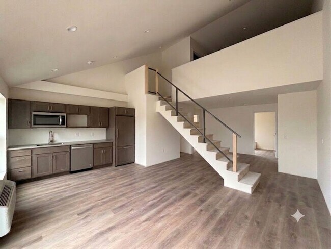 Building Photo - 881 Kimball Ln