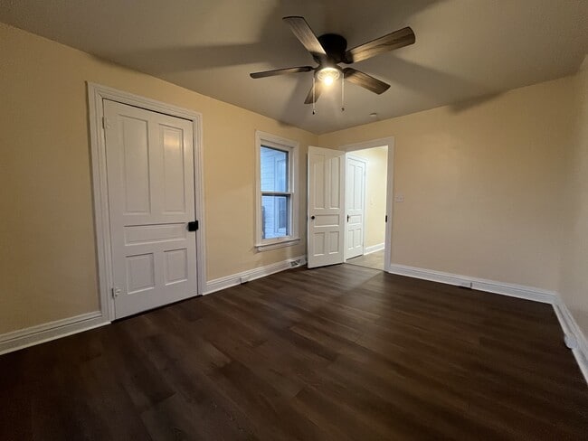 Building Photo - 314 Main St