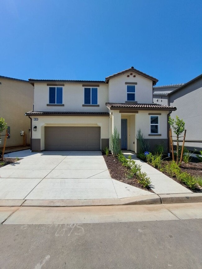 Primary Photo - Gorgeous Two-Story Home Near Copper & Willow!
