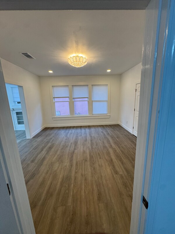 Building Photo - 2507 Highland Ave