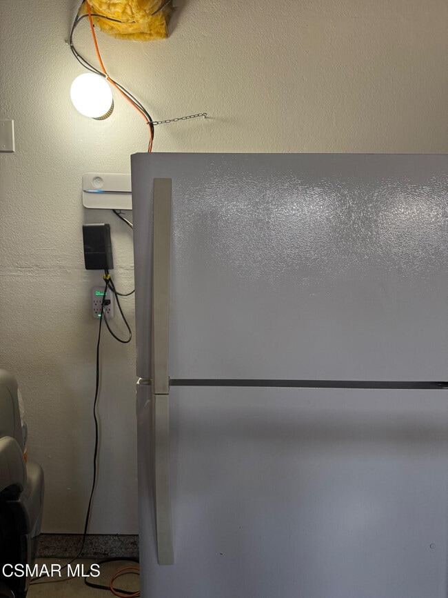 Building Photo - 846 Lindawood St