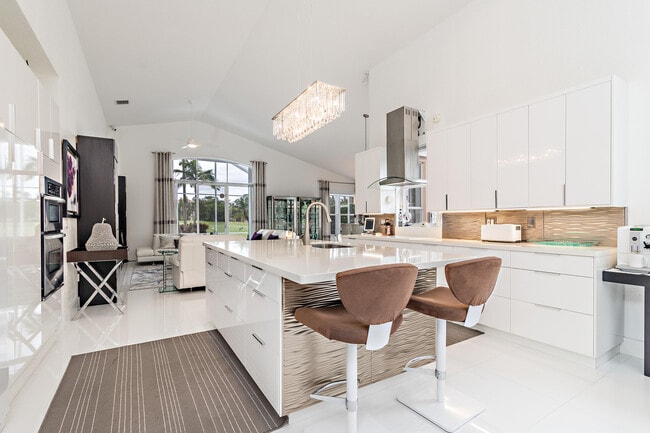 Building Photo - 8270 Spyglass Dr