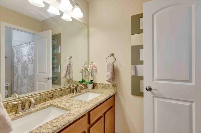 Building Photo - 39 East Wading Pond Circle