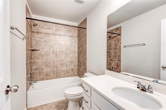 Building Photo - 245 Deep Creek Dr