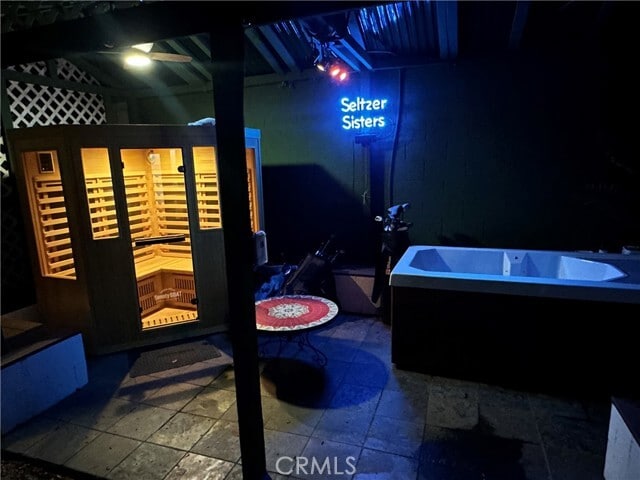 Building Photo - 7930 Vulcan Dr