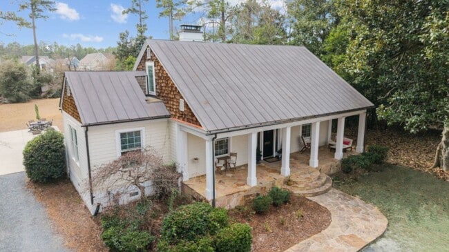 Building Photo - 2050 Midland Rd