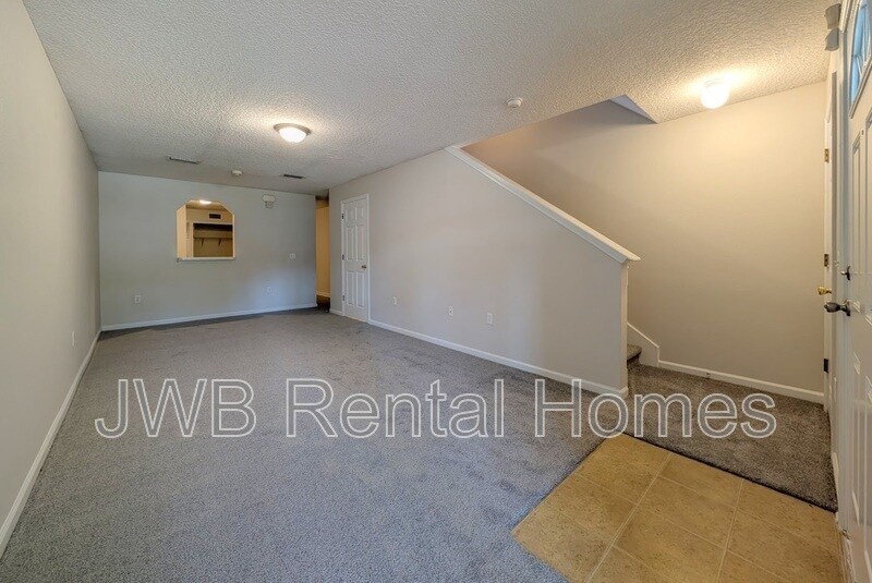 Building Photo - 8473 McGirts Village Ln