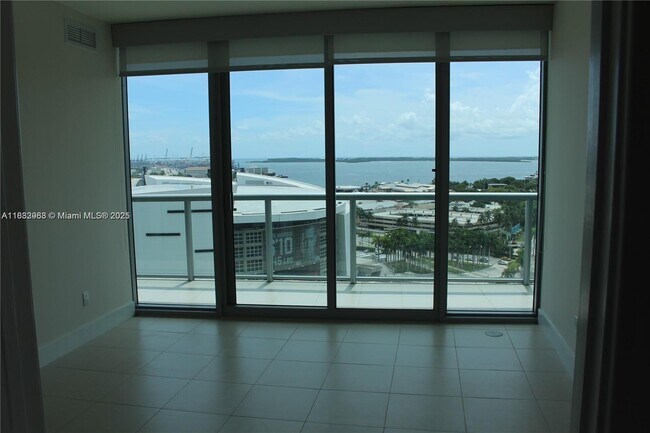 Building Photo - 888 Biscayne Blvd
