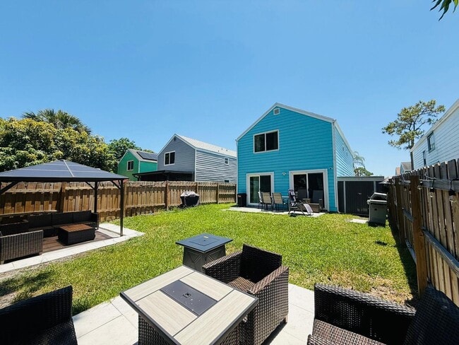 Building Photo - 5831 Thisledown Ct
