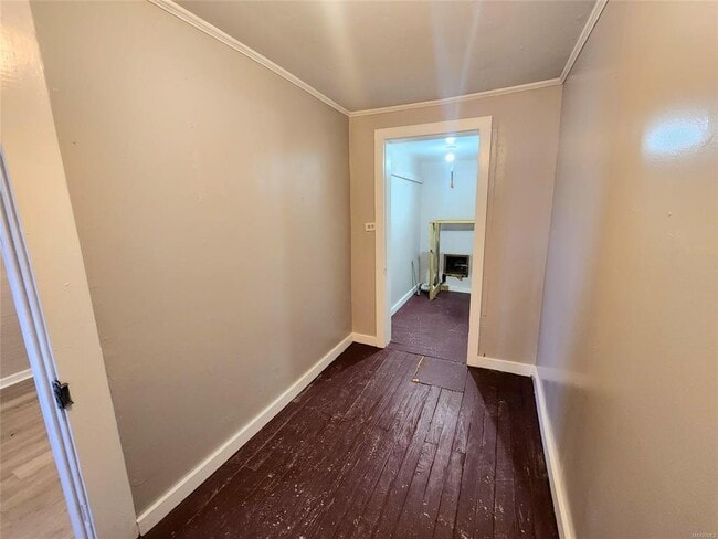 Building Photo - 210 W Osceola St