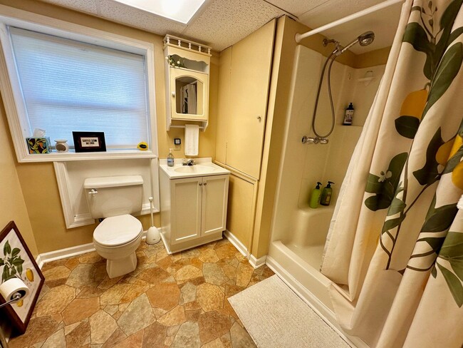 Building Photo - Beautiful Home in Christiansburg