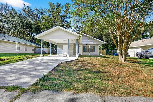 Building Photo - 2126 Center Way