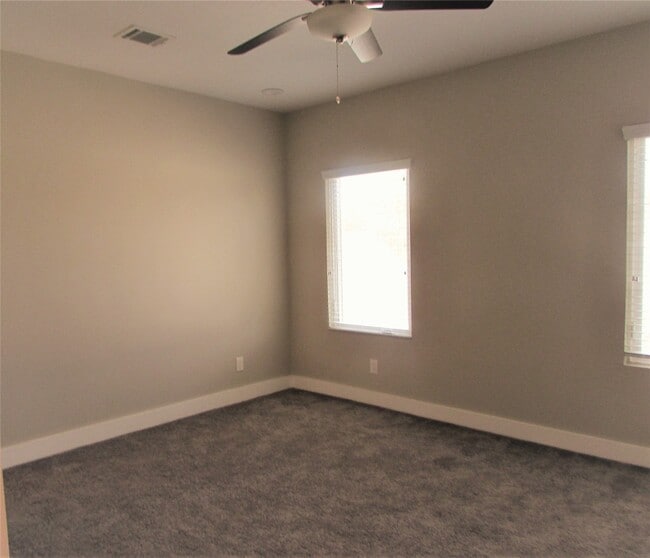 Building Photo - 3249 Dixie Dr