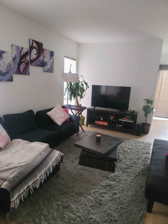 Building Photo - 12523 Culver Blvd