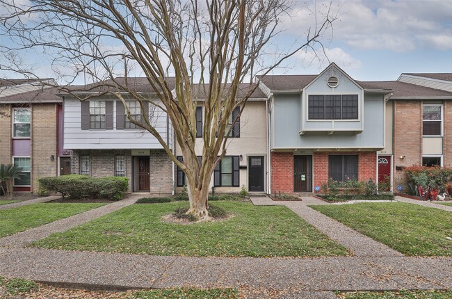 Building Photo - 9511 Fondren Rd