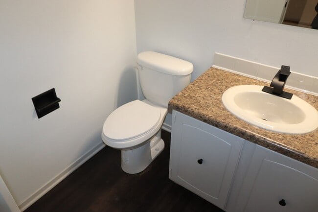 Building Photo - 3 Bedroom Duplex