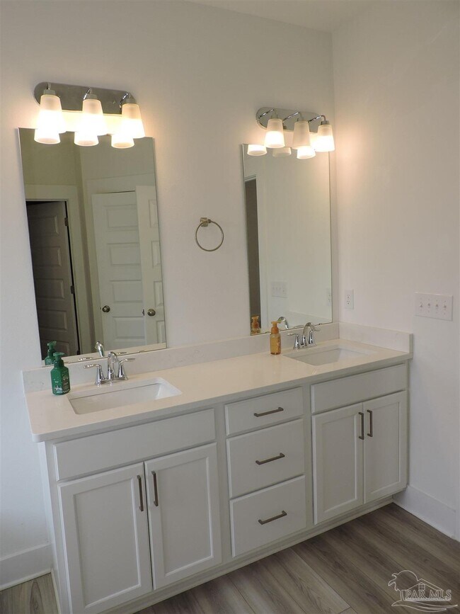 Building Photo - 6521 Paso Fino Dr