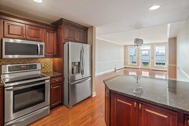 Building Photo - 207 Shearwater Ct W