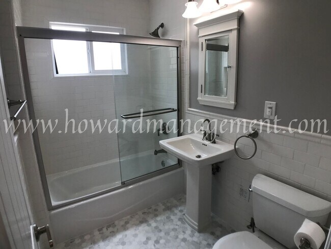 Building Photo - Beautifully remodeled Spanish style home with Granny Flat, Washer & Dryer, Large Backyard!