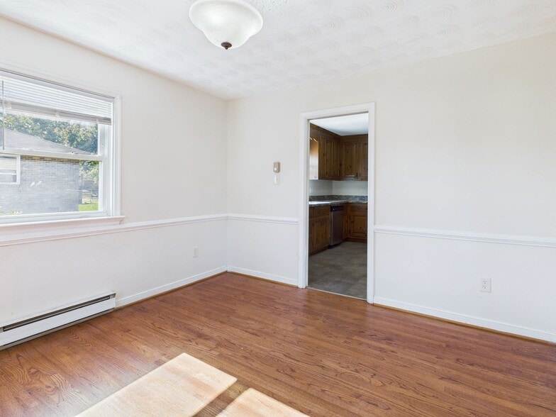 Building Photo - 3702 Broadgate Dr