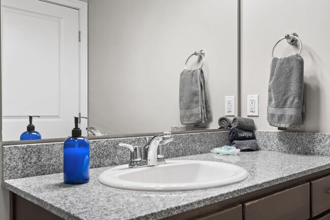 Building Photo - 235 S Delaware St