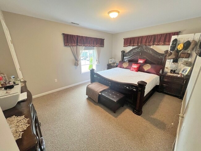 Building Photo - 208 N Main St