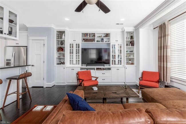 Building Photo - EAST BEACH