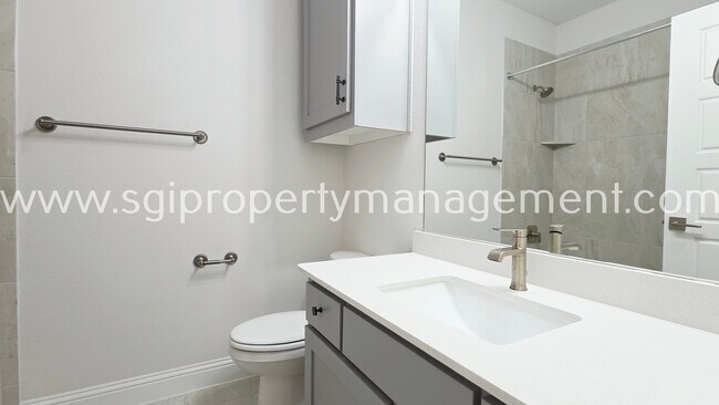Building Photo - 10870 Grayhead Dr