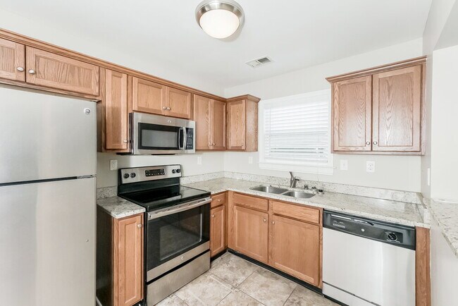 Building Photo - 1818 Jefferson Ave