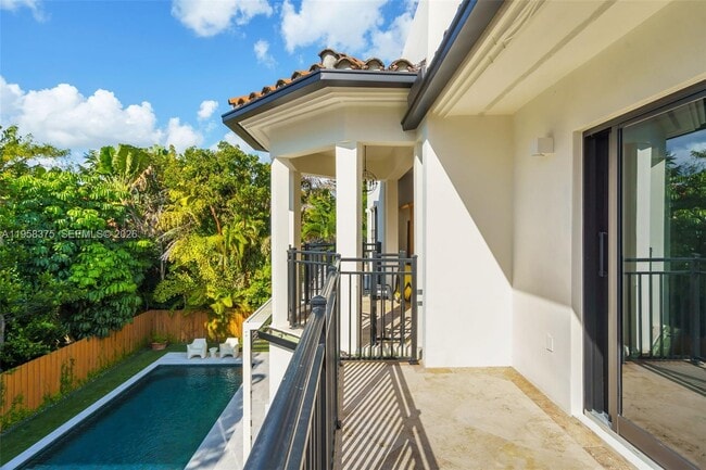 Building Photo - 420 Palmwood Ln